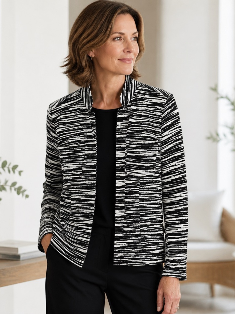 Chico’s Womens Blazer Jacket Black & White Printed Size 1 (8) Open Front Stretch